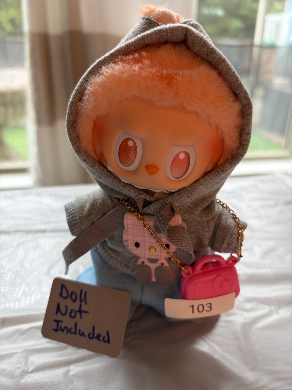 103,3 Piece Outfit W/Accessories W/Hoodie Outfit and purse 4 Labubu doll(No Doll